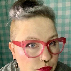 Meet your Posher, Bailey